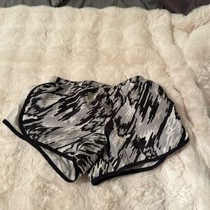 Size small. Mid rise. Nike